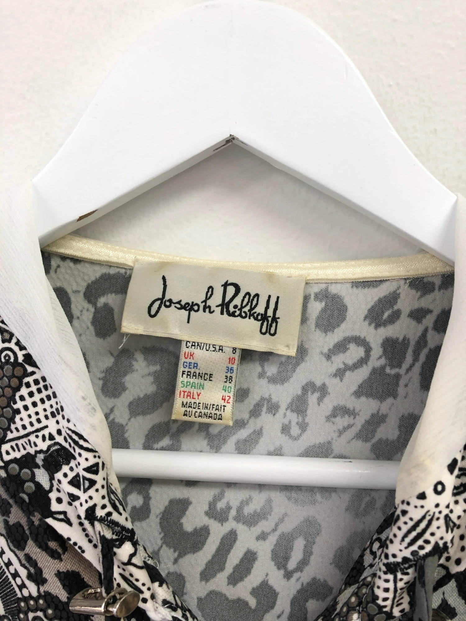 Animal Print Hooded Zip Jacket 4 Animal Print Hooded Zip Jacket - Image 4