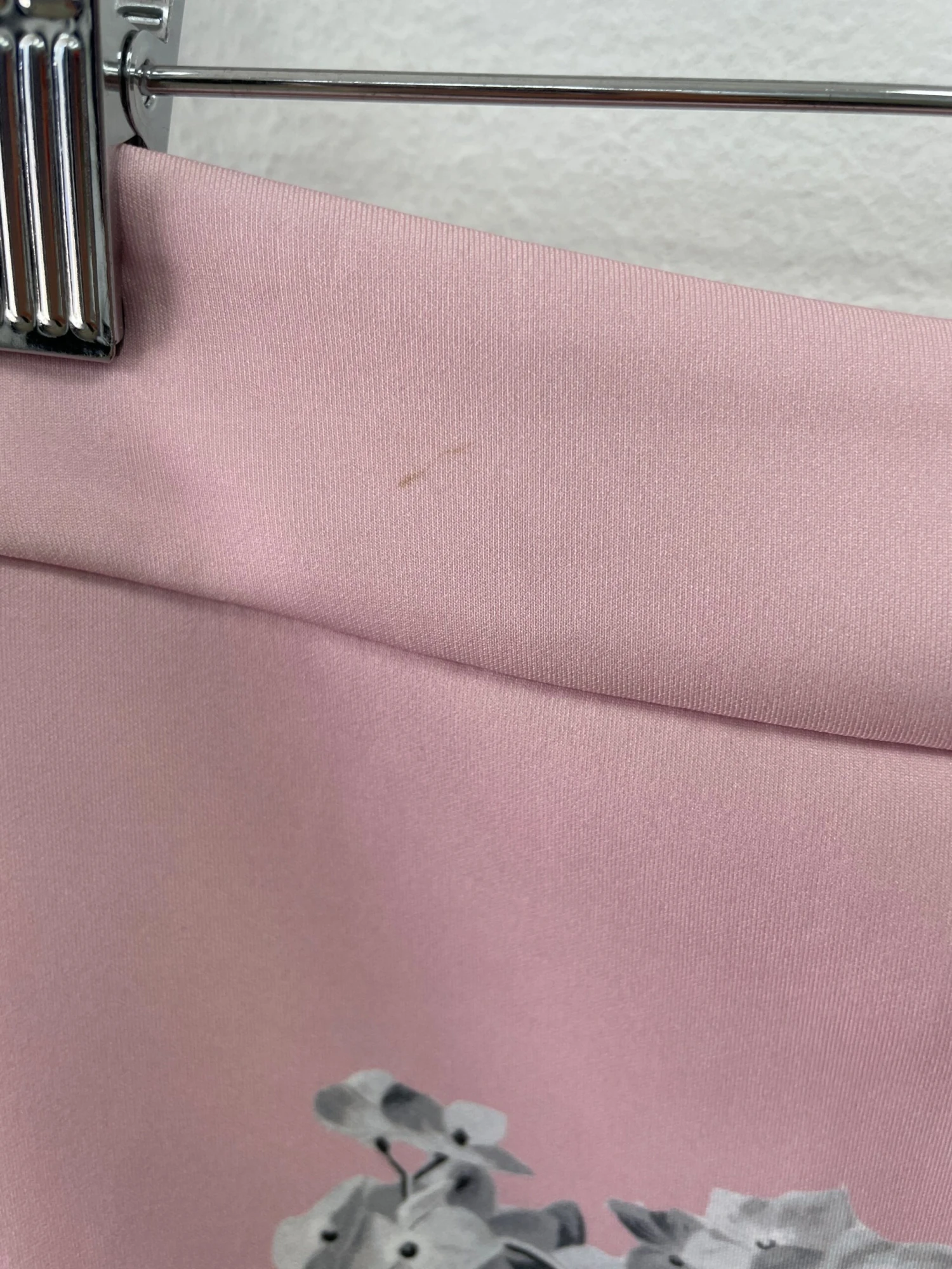 Soella Palace Gardens Pencil Skirt Pale Pink 5 Soella Palace Gardens Pencil Skirt Pale Pink - Image 5