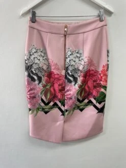 Soella Palace Gardens Pencil Skirt Pale Pink 7 Soella Palace Gardens Pencil Skirt Pale Pink -Gunsn Styles SOELLAted