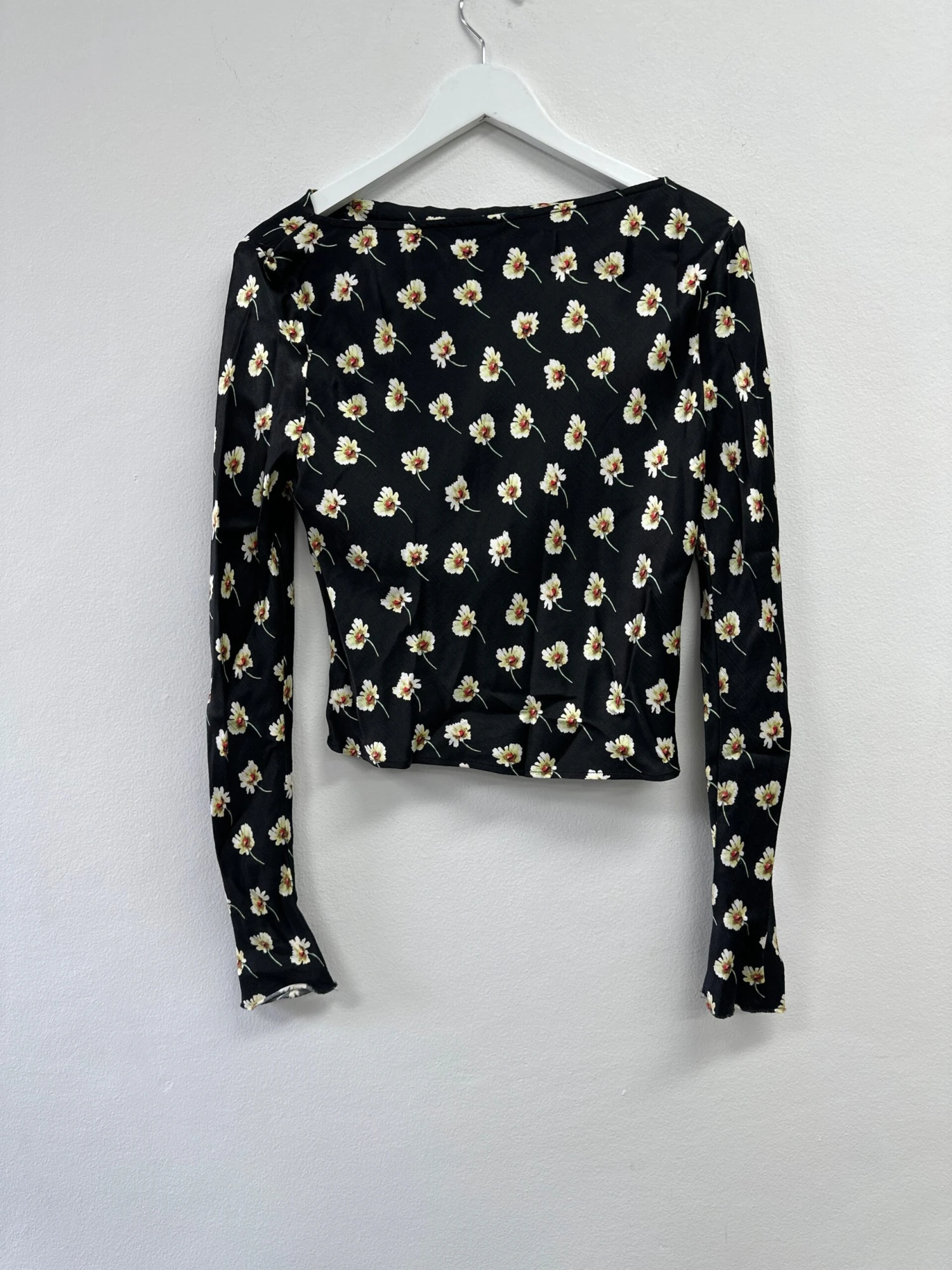 Black Sylvie Daisy Print LS Top 3 Black Sylvie Daisy Print LS Top - Image 3